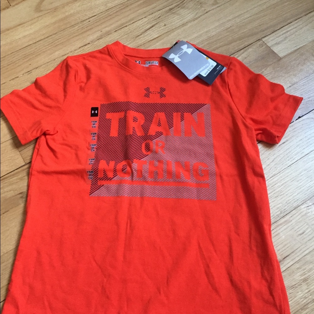 Under Armour shirt & short set